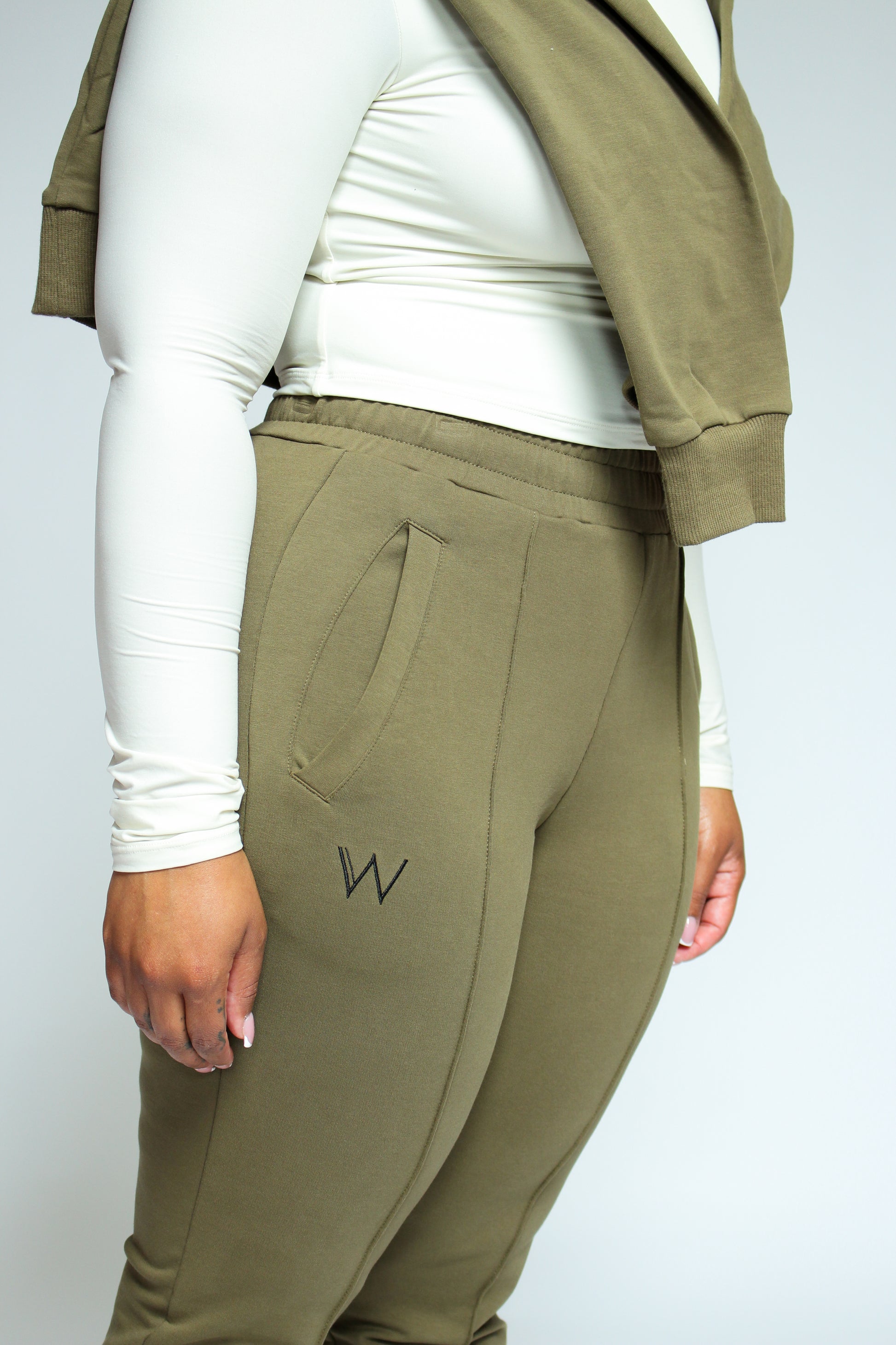 Diane Everyday Pintuck Pant